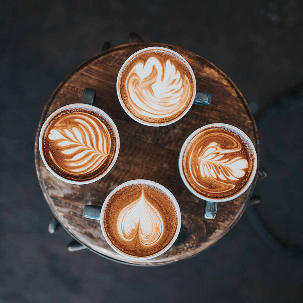 다이어트 중인 커피 애호가를 위한 카페라떼 레시피와 칼로리 정보