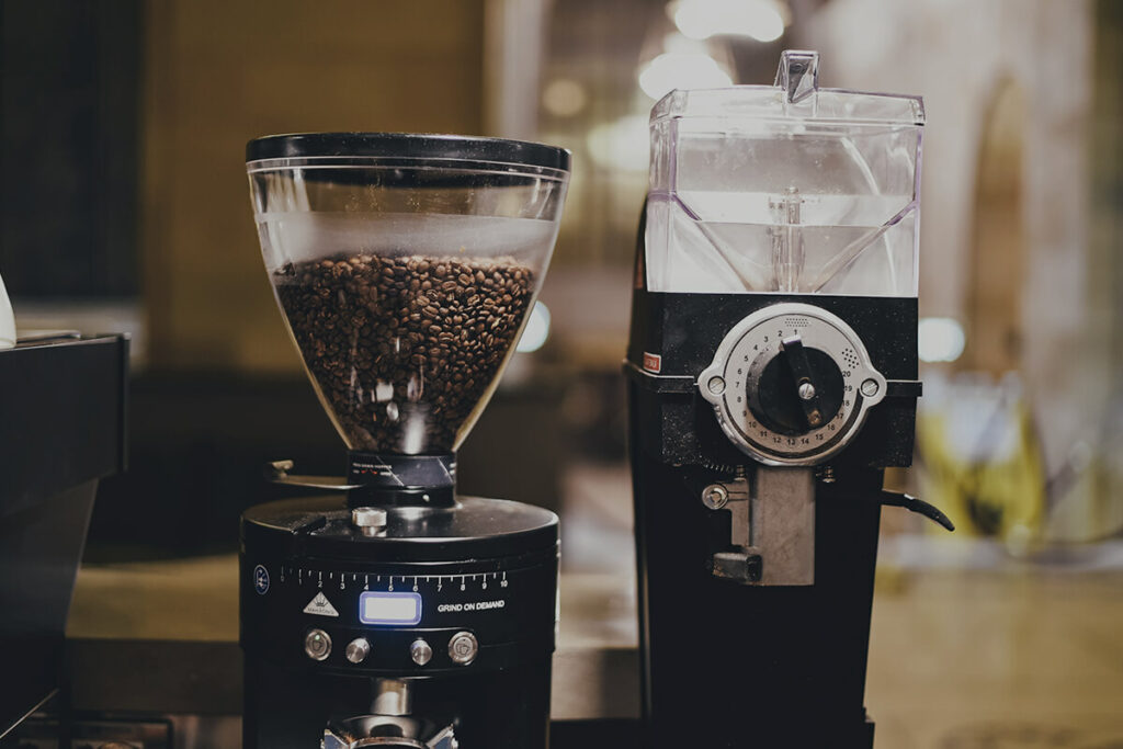 현대 커피 그라인더의 다양성